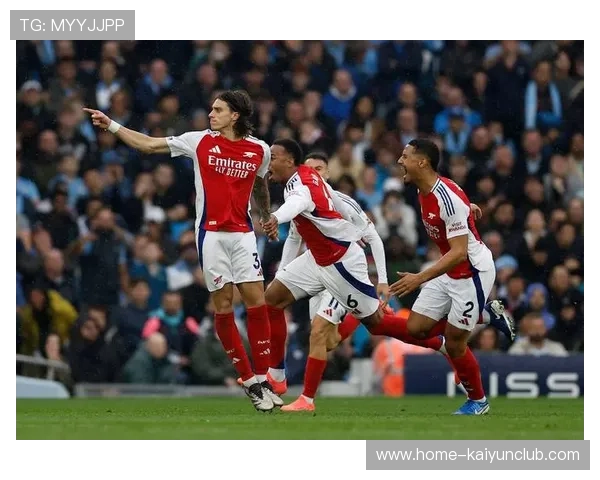 英超曼城角球战术再现奇效，高点制胜得分