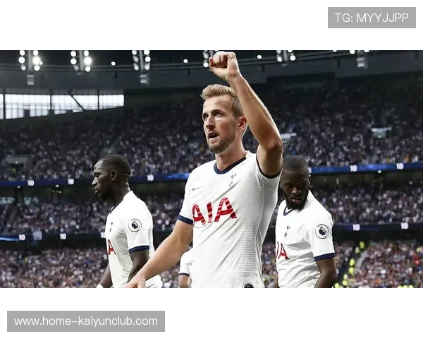 热刺中场的防守拦截彻底遏制对手进攻