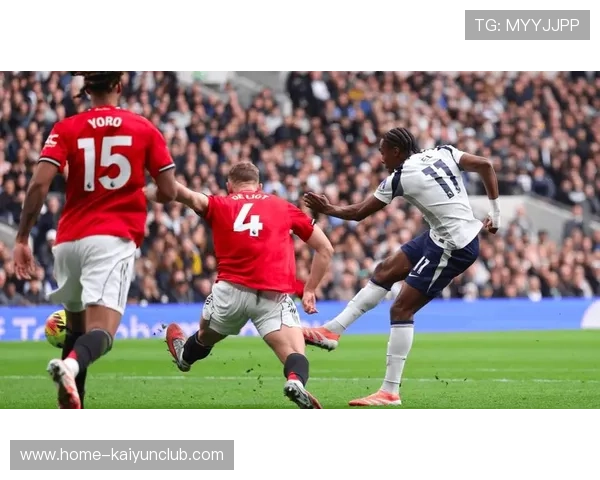 热刺外线强势推进,库卢切夫斯基抽射压哨破门