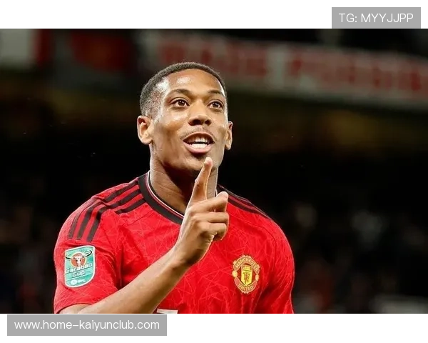 曼联马夏尔脚下技术柔和